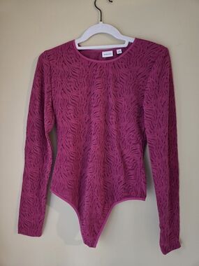 Aritzia Babaton Magenta Shapelace Long-Sleeve Bodysuit